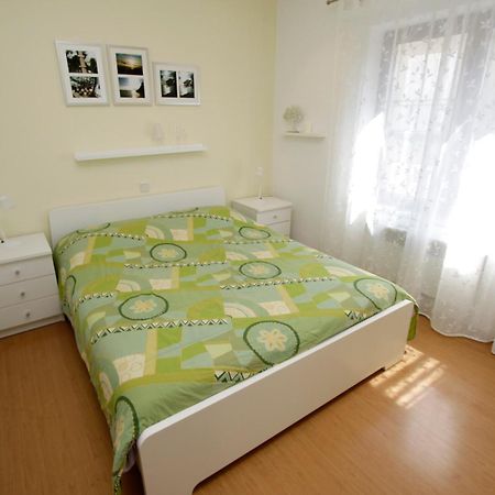 Apartments Besker Makarska Eksteriør bilde