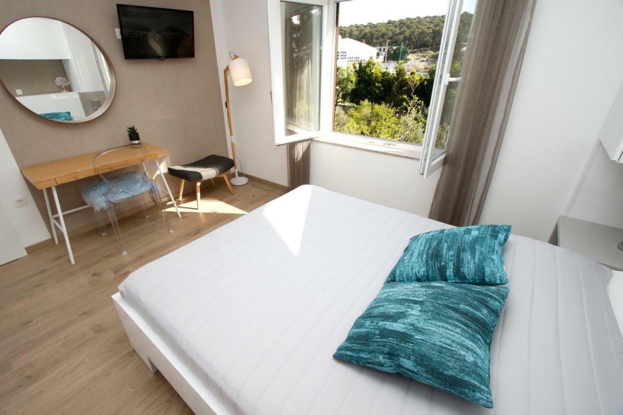 Apartments Besker Makarska Eksteriør bilde