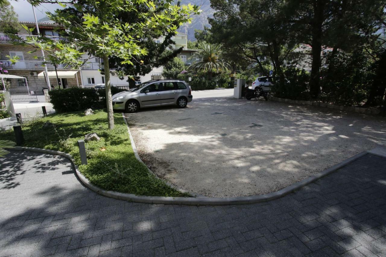 Apartments Besker Makarska Eksteriør bilde