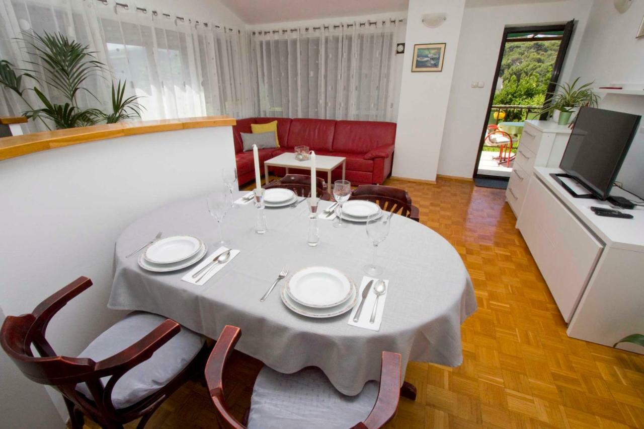 Apartments Besker Makarska Eksteriør bilde