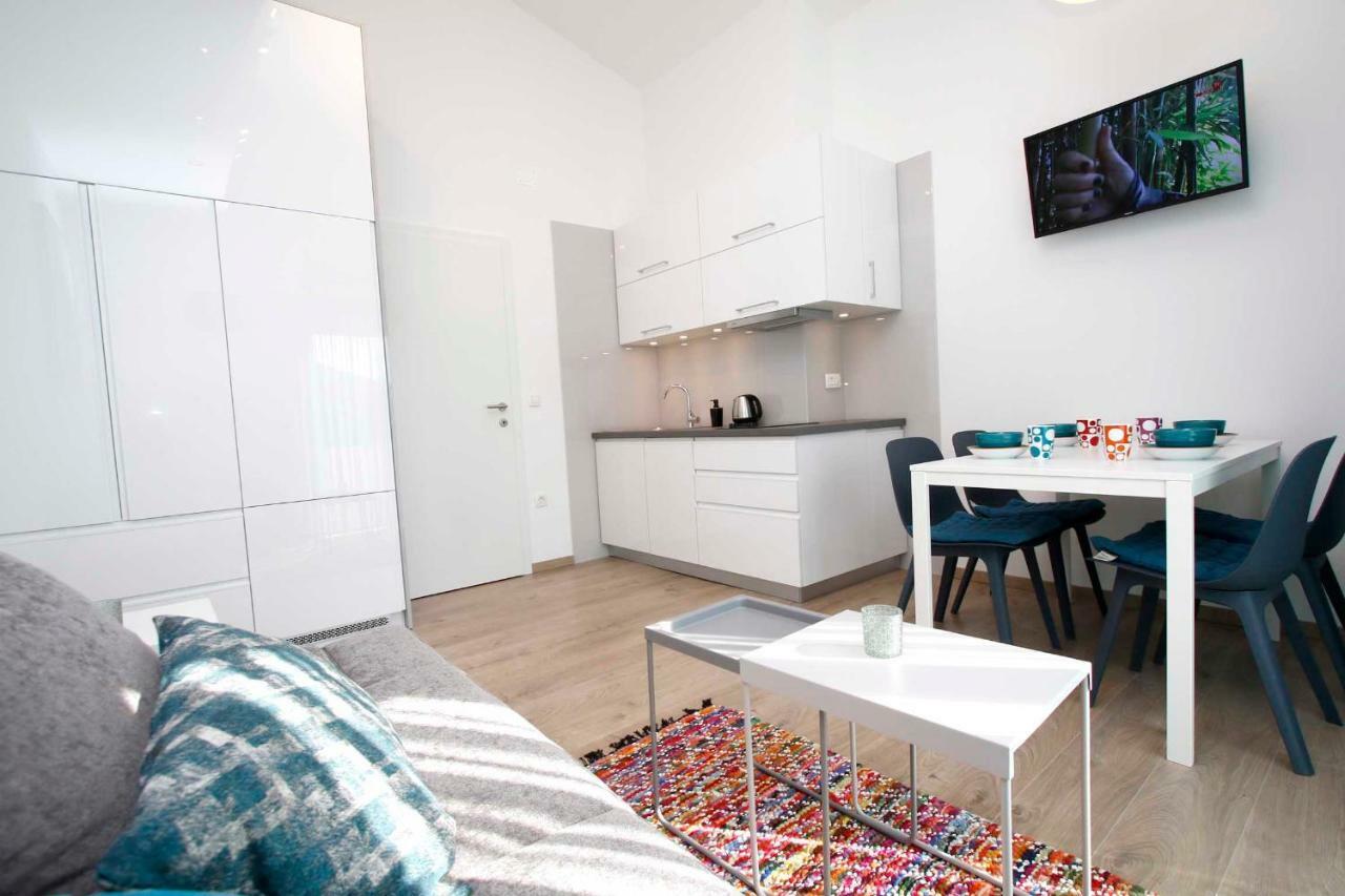 Apartments Besker Makarska Eksteriør bilde