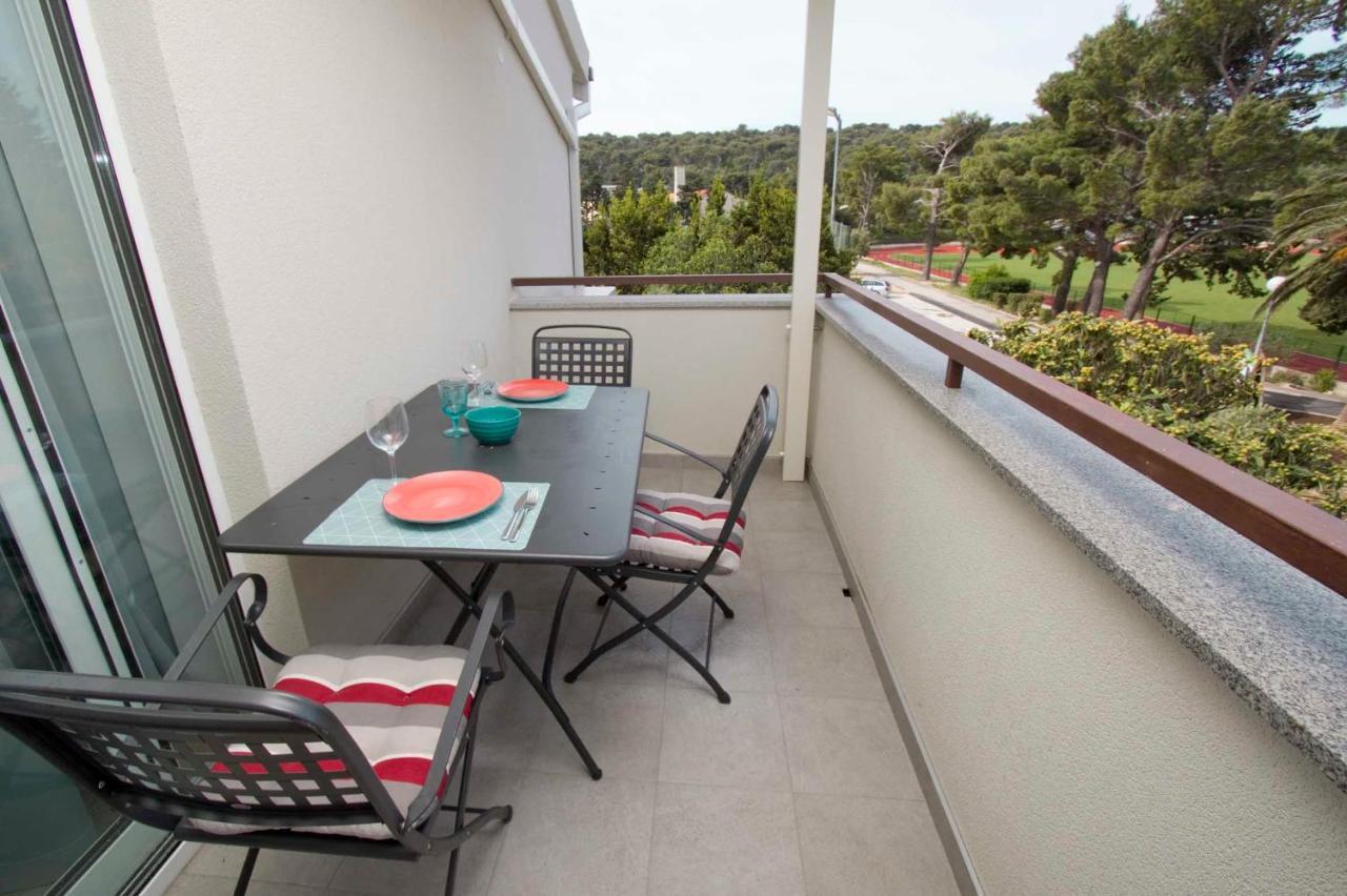 Apartments Besker Makarska Eksteriør bilde