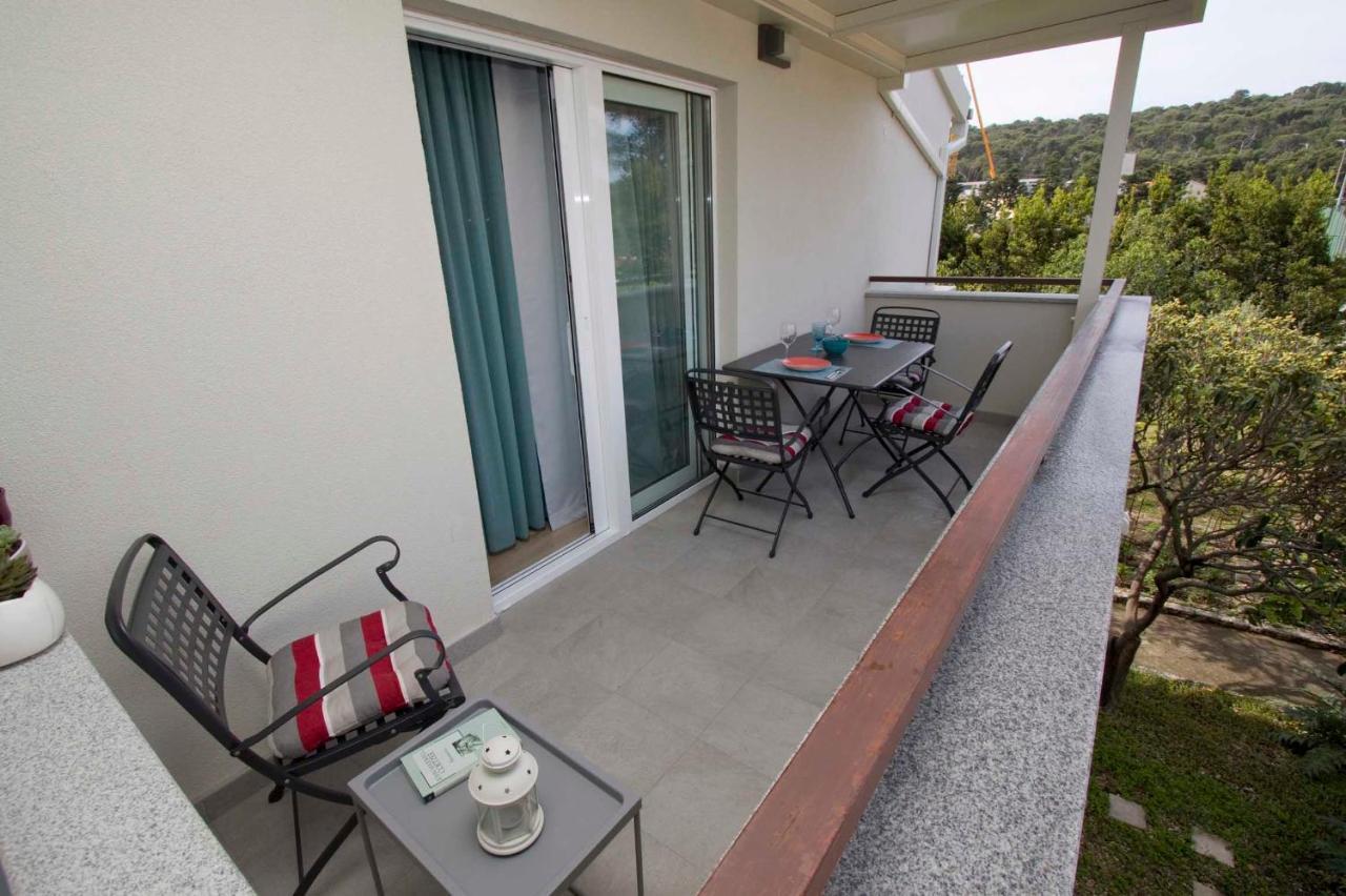 Apartments Besker Makarska Eksteriør bilde