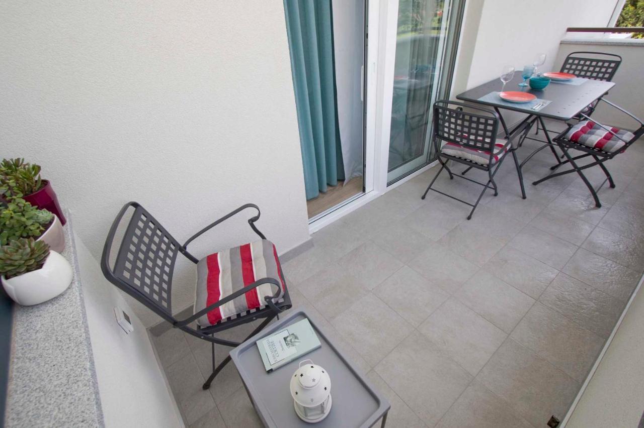 Apartments Besker Makarska Eksteriør bilde